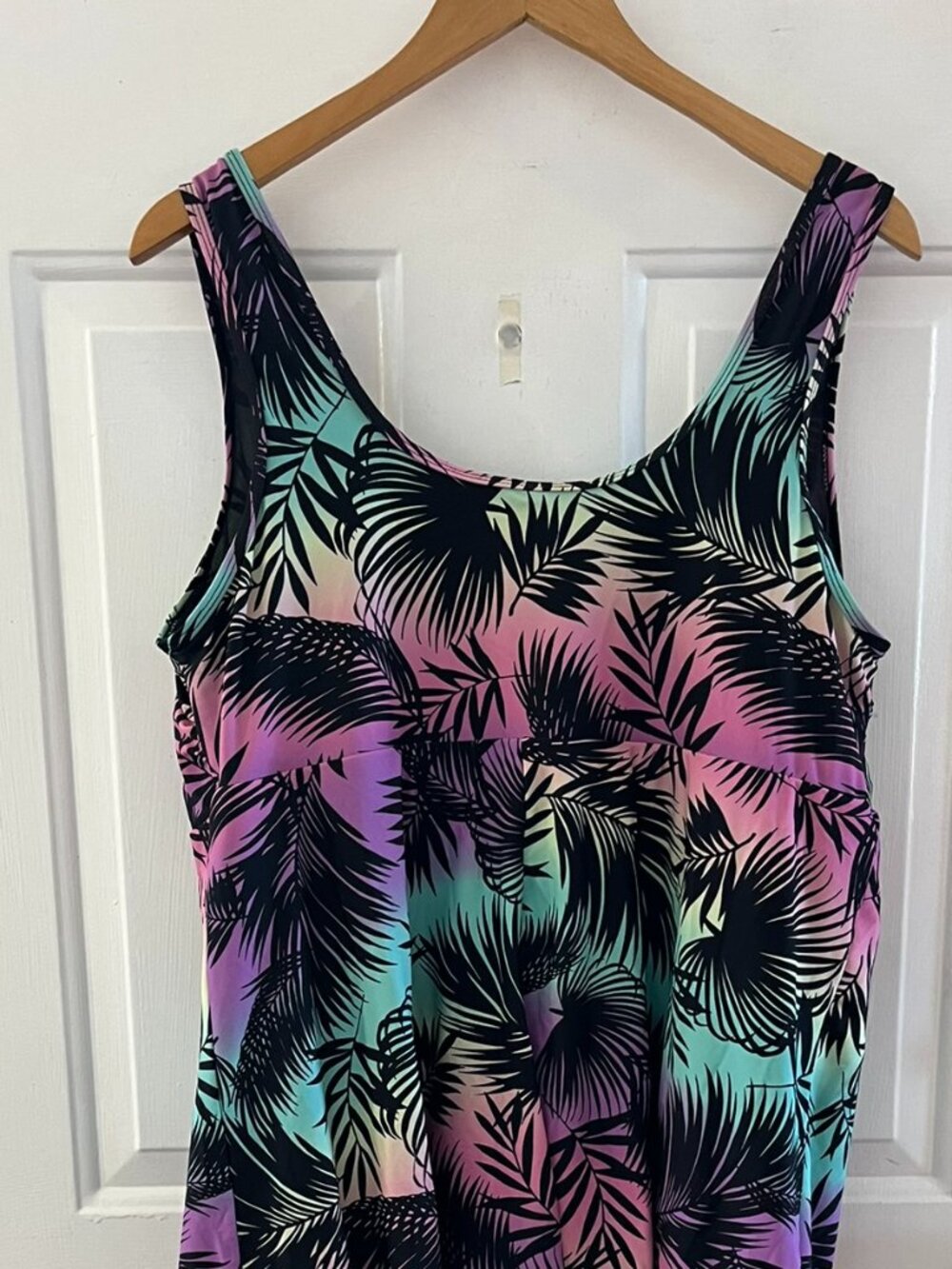 Torrid Woman's Plus-size Wireless Long Zip-Front Hawaiian Swim Dress Sz 22/24 - Picture 5 of 11